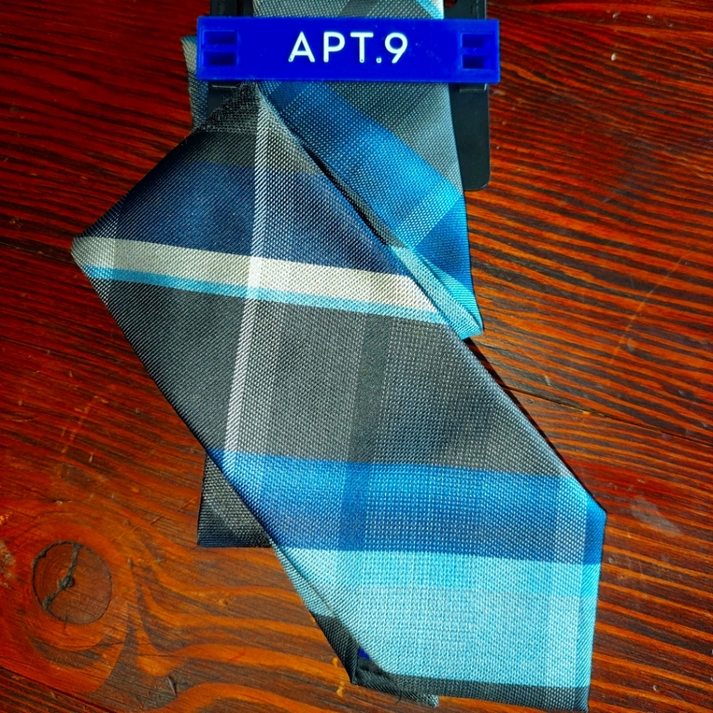 Mens Tie APT 9 NWT
